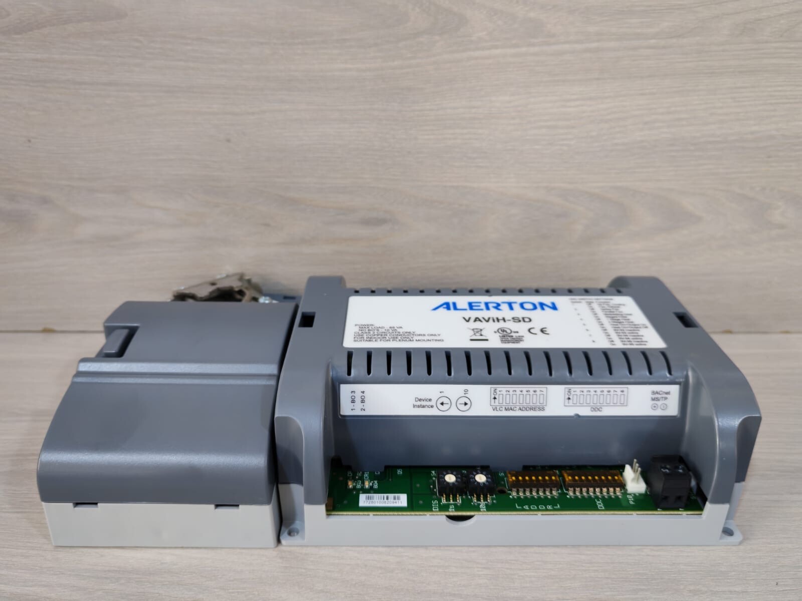 ALERTON VaVIH-SD VAV CONTROLLER WITH ACTUATOR 5002709-001 REV. G