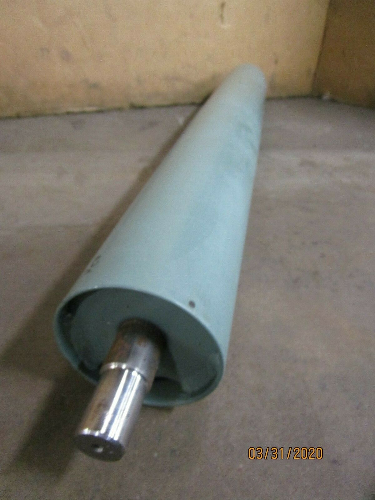 NO NAME 4″ DIAMETER X 32-1/4″ LENGTH STEEL CONVEYOR ROLLER SHAFT DIAMETER 1″