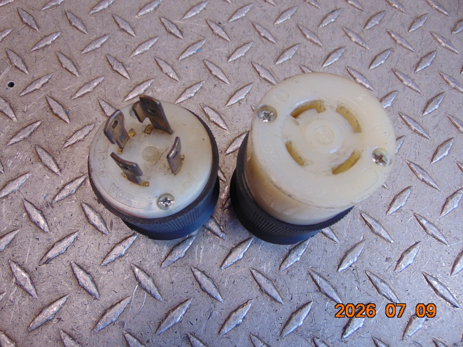 HUBBELL HBL2733/HBL2731 Female/Male Twist-Lock Plug Connector 30A 3PH 480VAC