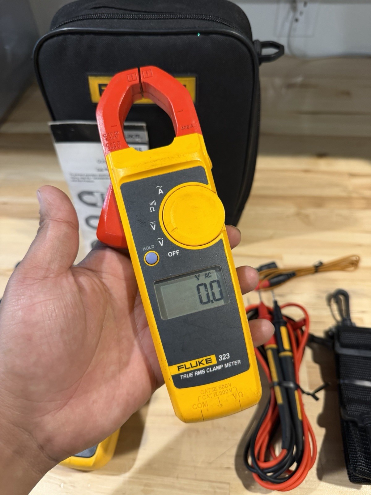 FLUKE 116/323 HVAC MULTIMETER COMBO KIT W/ ACCESSORIES (TESTED) SHIPS FAST