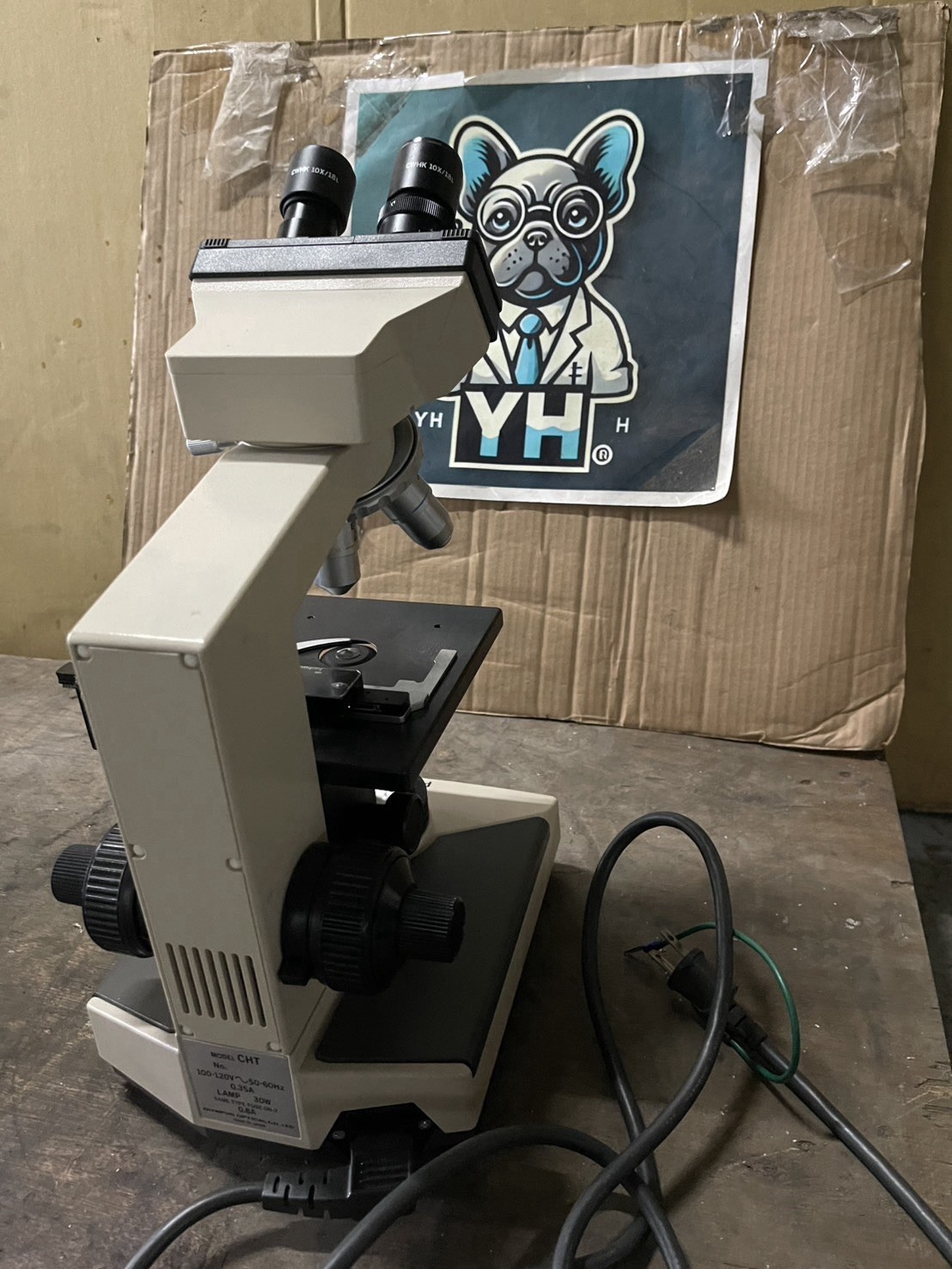 Olympus CH2 Binocular Microscope w/ 4x 10x 40x 100x Objectives Mechanical Stage