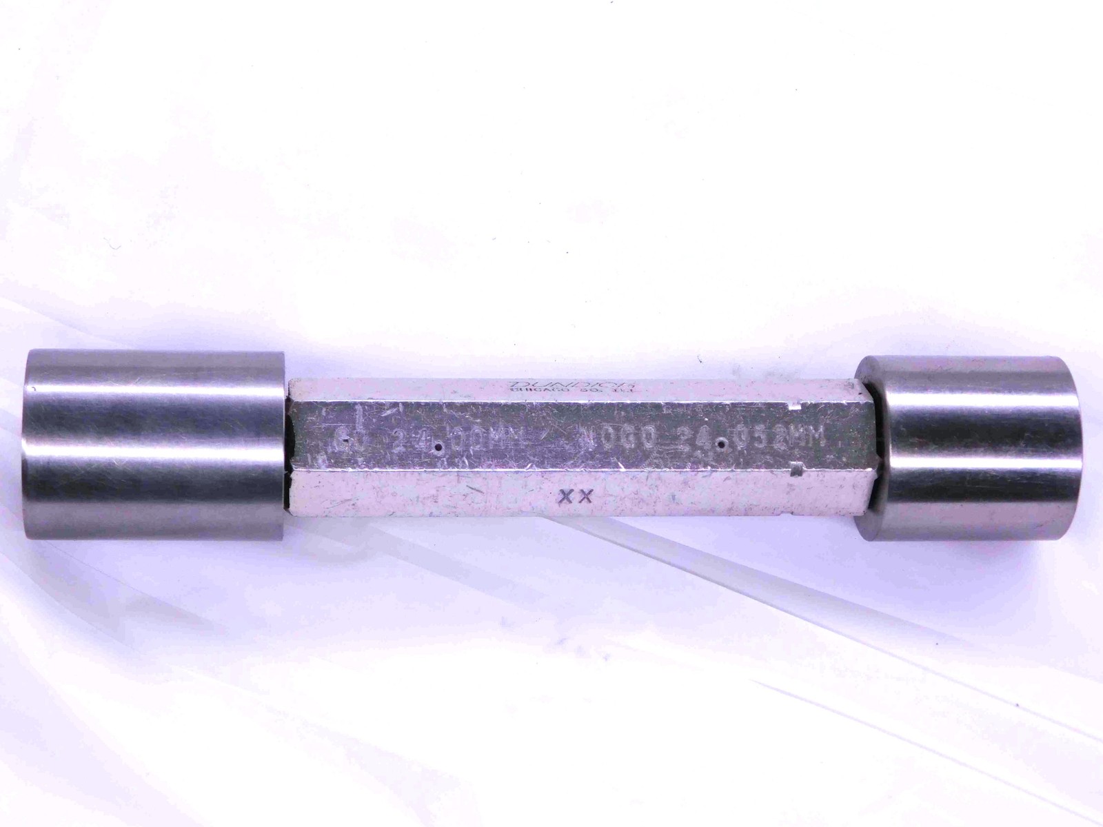 24.000 & 24.052 CLASS XX METRIC PIN PLUG GAGE GO NO GO ONSIZE 24 mm .9449 24.00