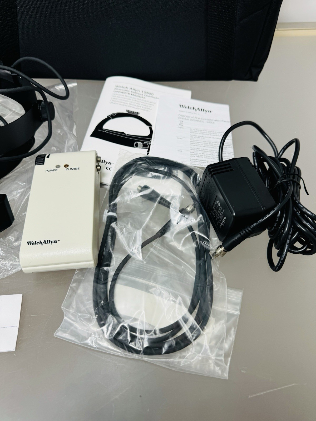 Welch Allyn Indirect 12500 Binocular Ophthalmoscope BIO w/ Carrying Case