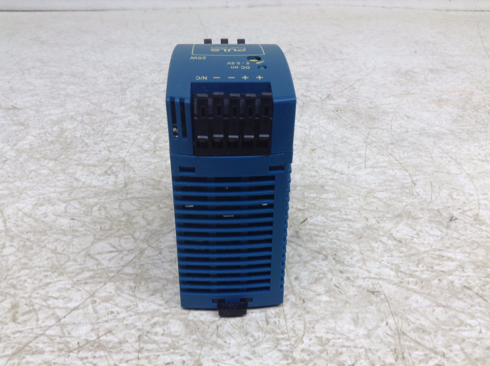 Puls ML30.101 5-5.5 VDC 5 Amp 25 Watt Power Supply ML30101 ML30
