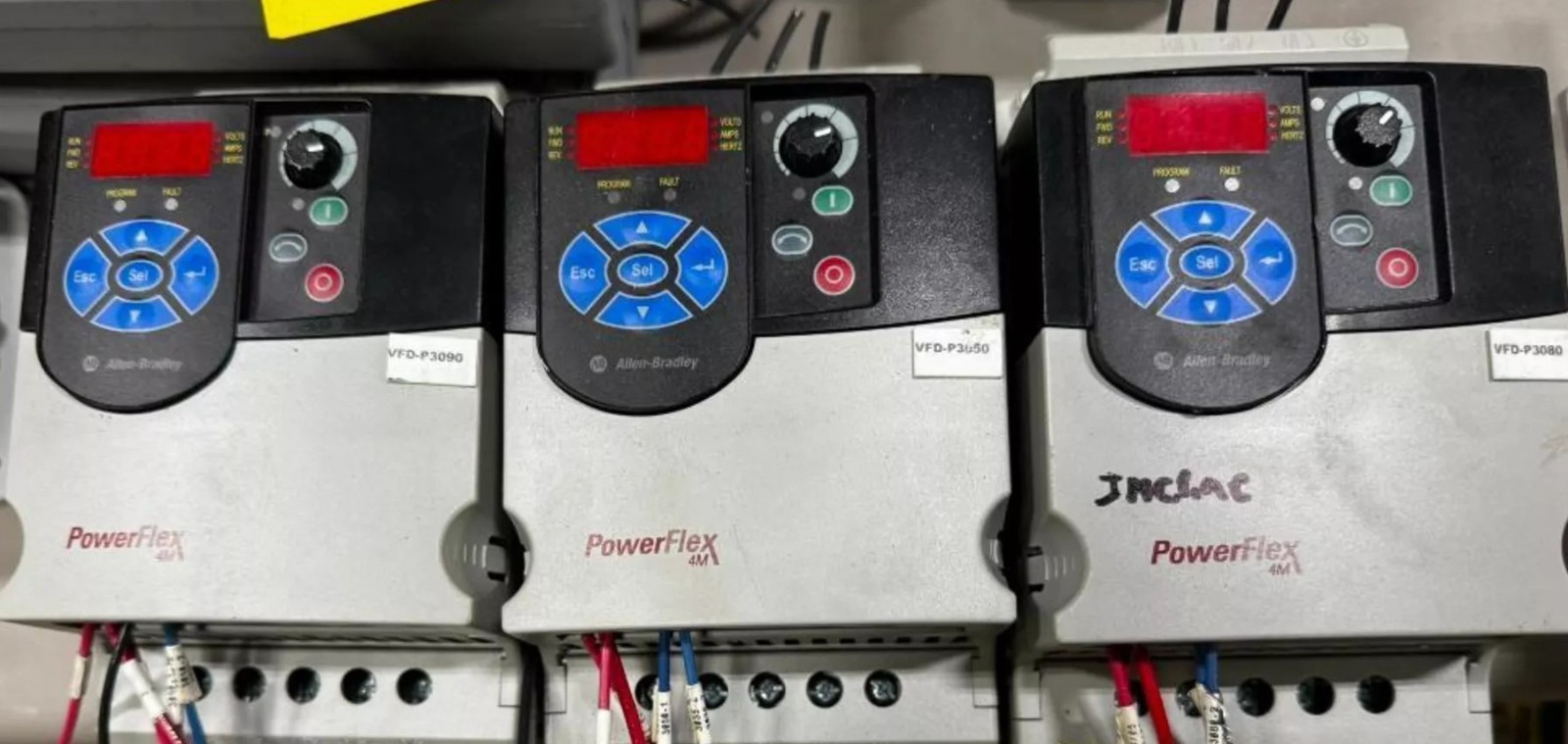 Allen Bradley Powerflex 4M AC Drive 22F-D8P7N103 Ser A FRN 2.02