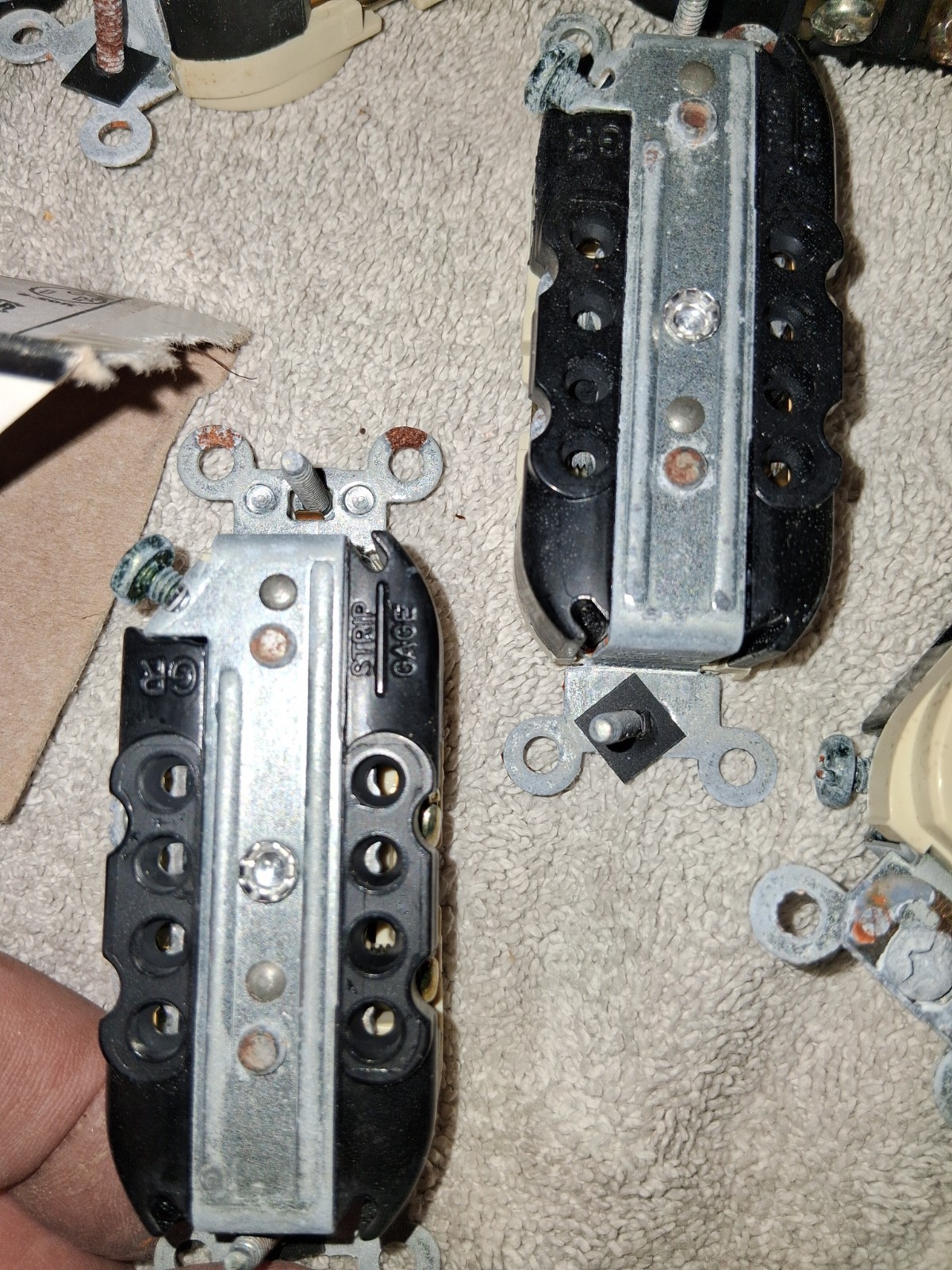 (Qty. 40) Leviton BR20-1 20A, 125V, Duplex Receptacle No Box