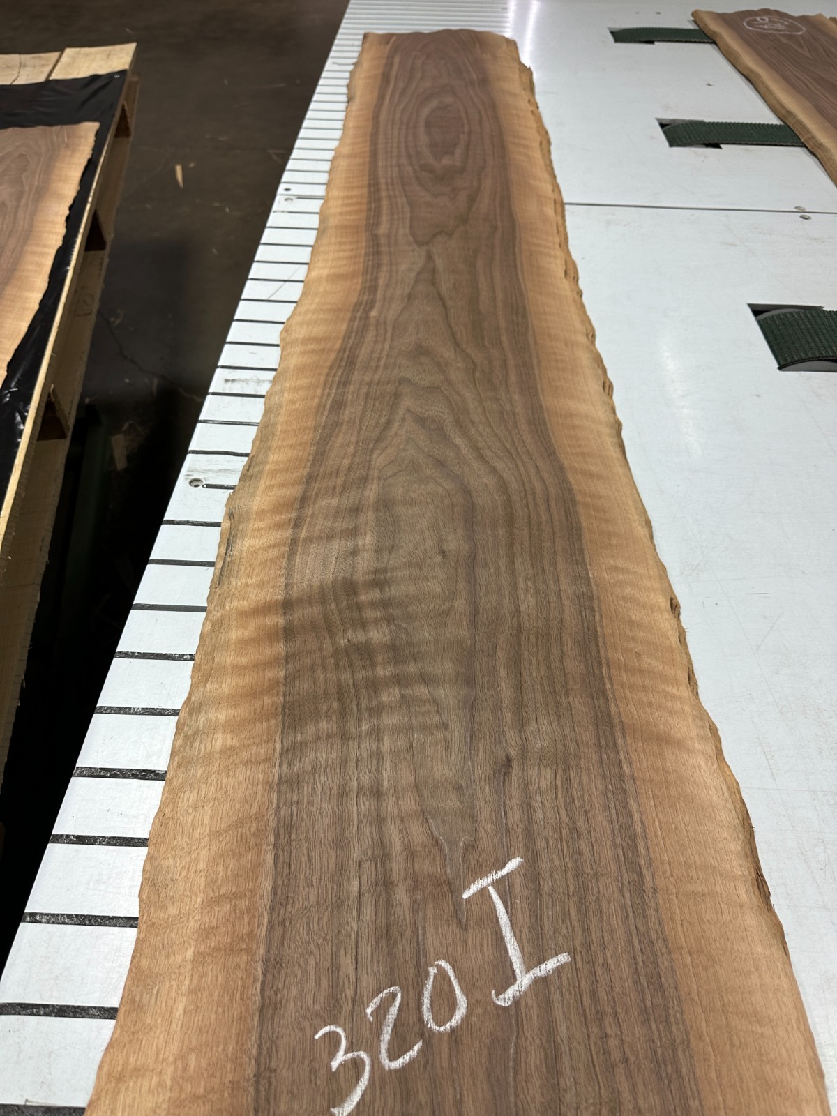 Walnut Raw Wood Veneer 2 sheets 99» x 12» 320i