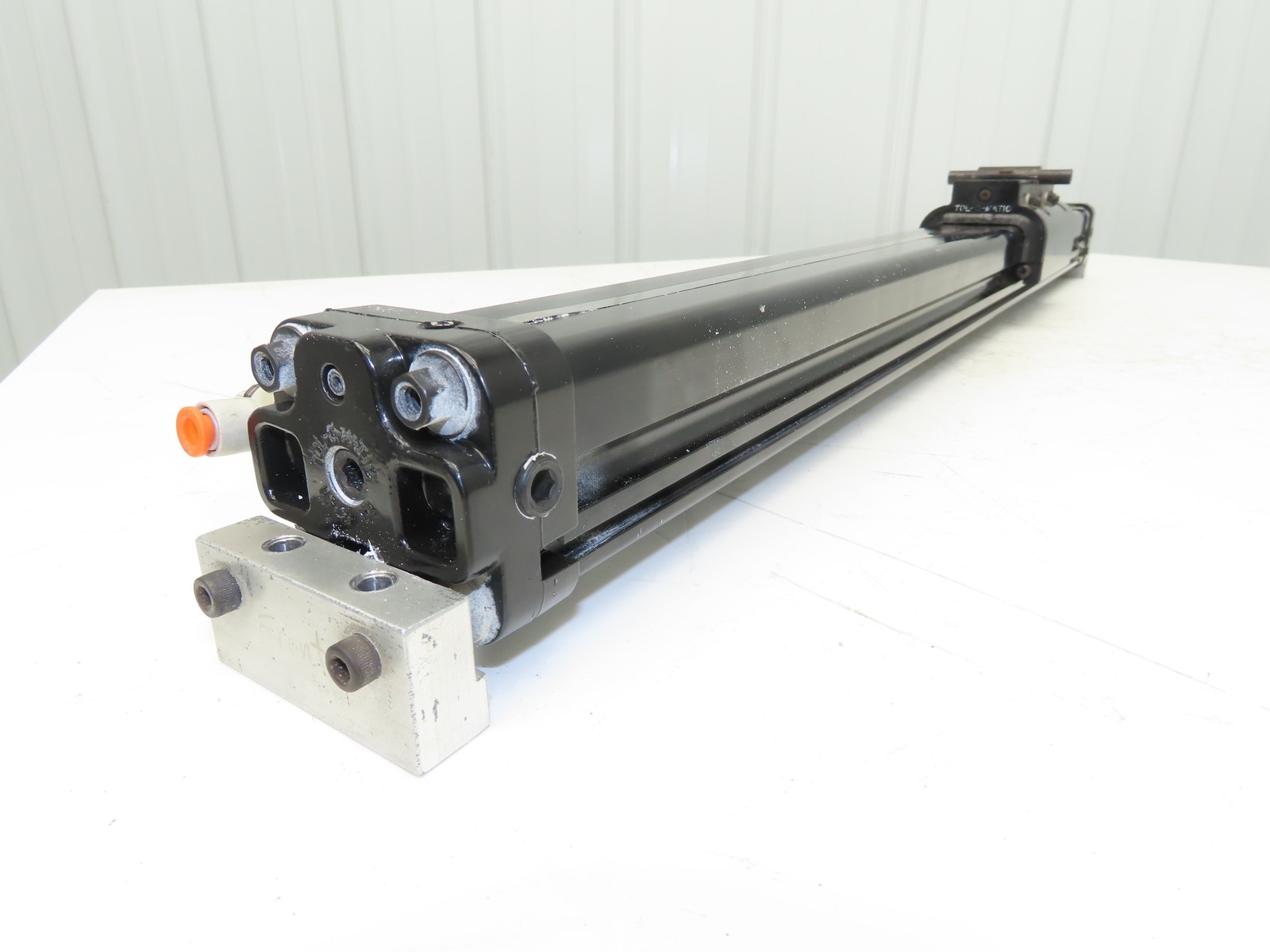 Tolomatic BC215 NP SK24.000 FL BT2 Pneumatic Band Cylinder Actuator 24″ Stroke