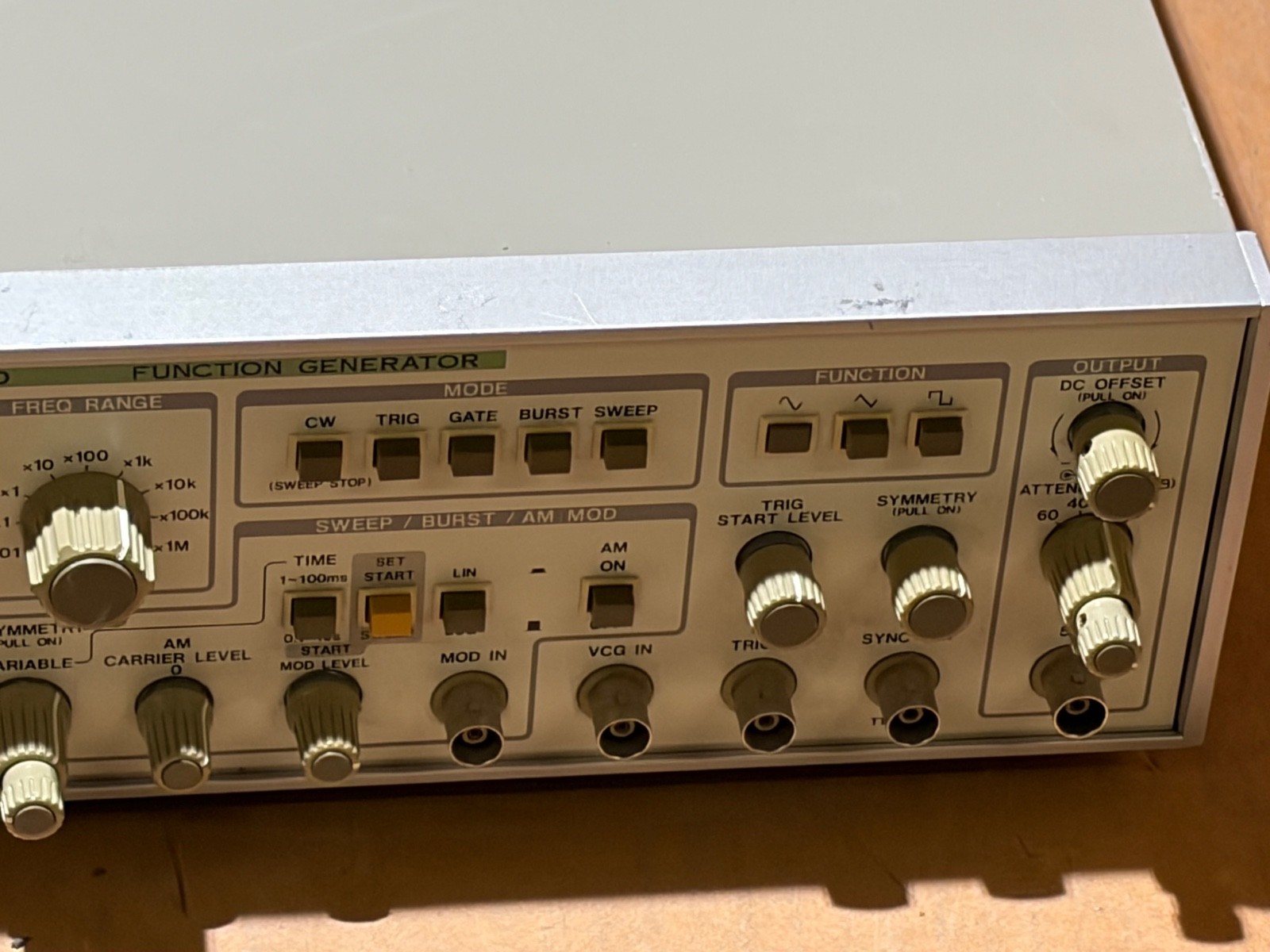 Leader LFG-1310 Function Generator