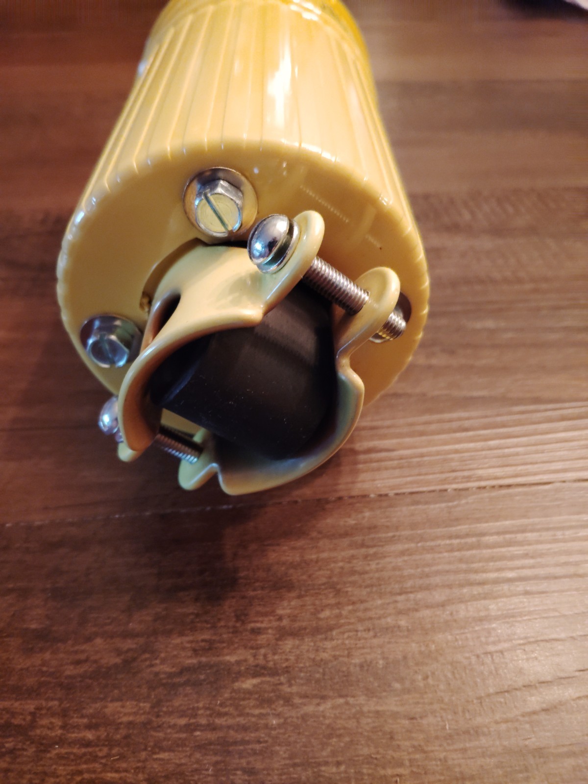 Bryant Hubbellock 26418 Locking Connector Plug 60A 600VAC 3P 4W Ground Yellow