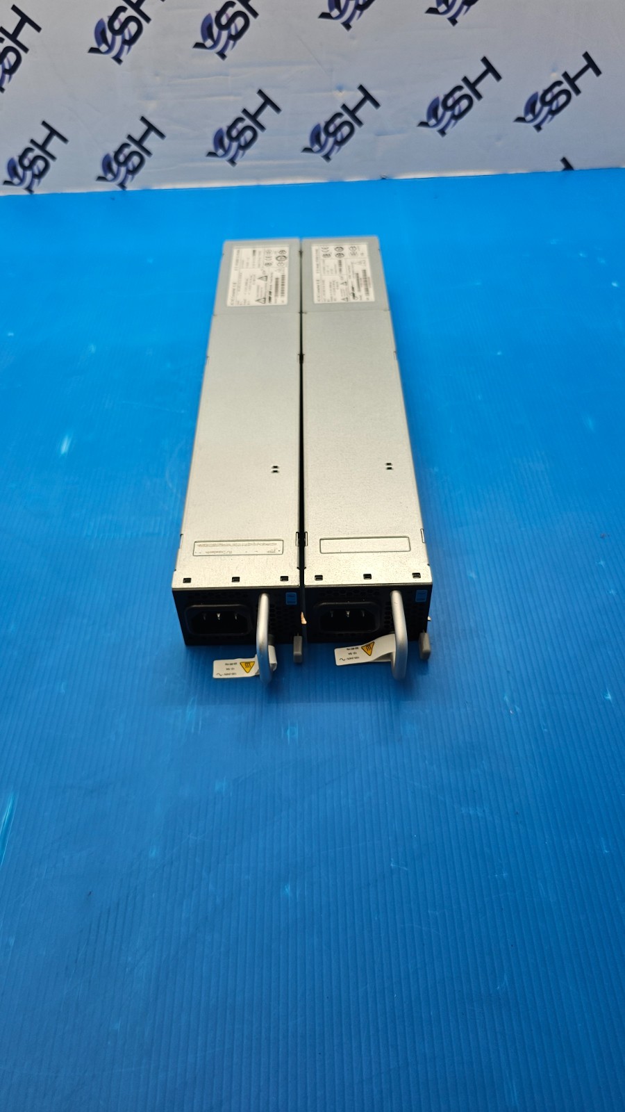 POWER-ONE BELL POWER SOLUTIONS PFE600-12-054RA Power Supply Lot of 2