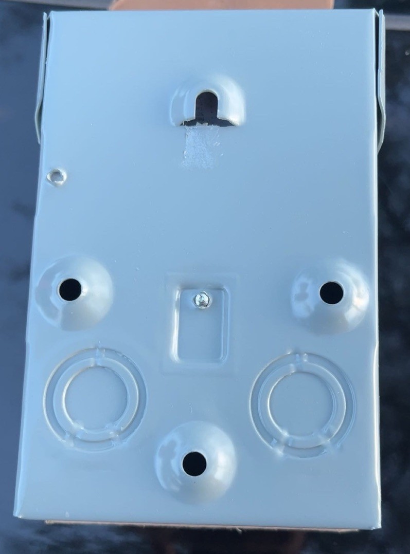 GE 30-Amp 120/240-Volt Fused AC Disconnect (model TF30RCP