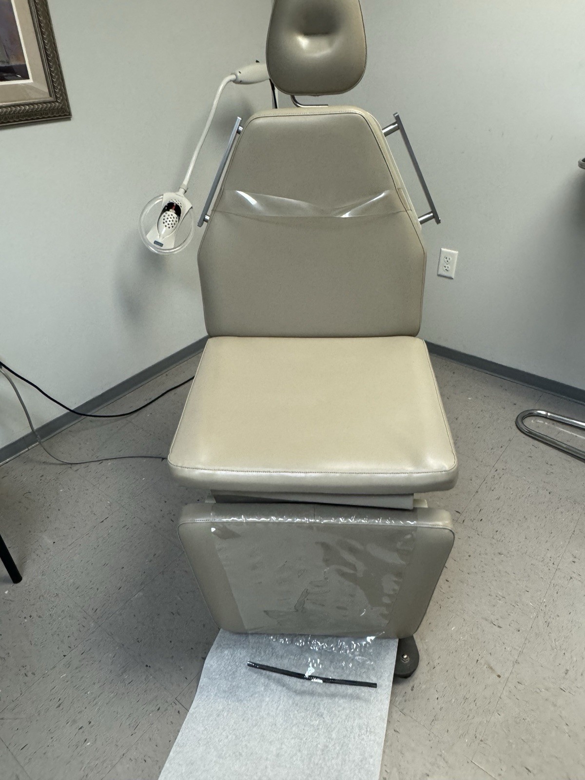 MTI 429 quad motor power medical Examination chairs/tables  22 ” wide