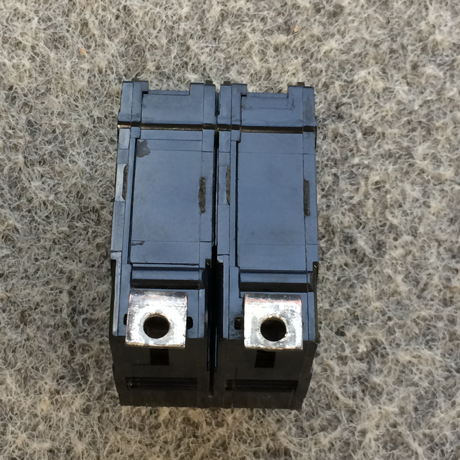 GENERAL ELECTRIC THQB2130 Circuit Breaker 2P 30A 120/240V Bolt on OLD STYLE