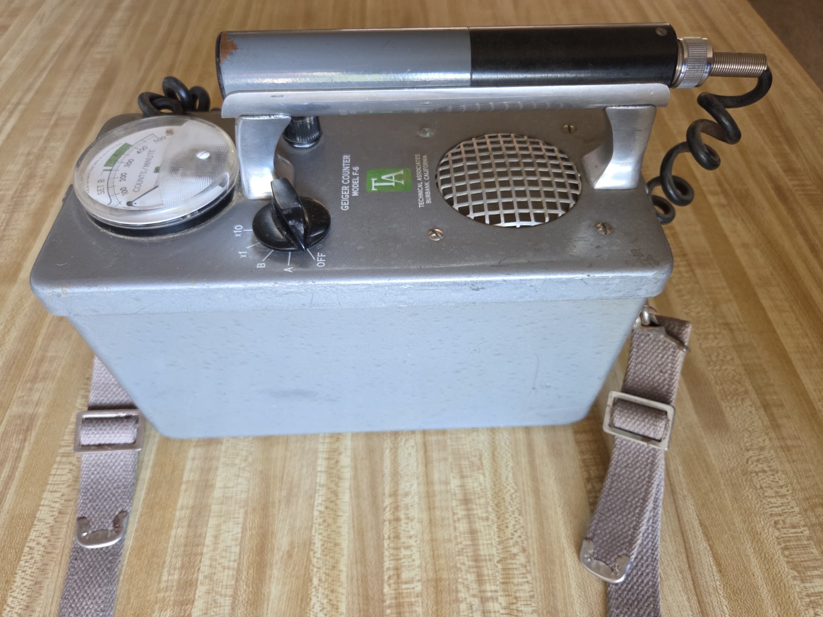 Technical Associates F-6 Geiger Counter Meter Radiation Detection Vtg Untested