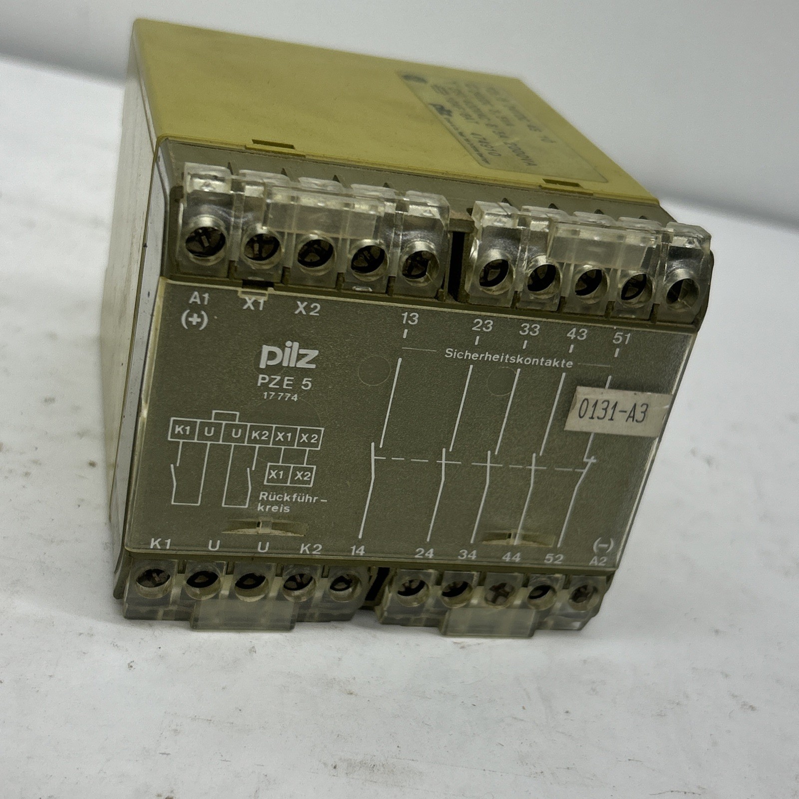 USED PILZ PZE 5 SAFETY RELAY PZE/5 24VDC 4S 1O
