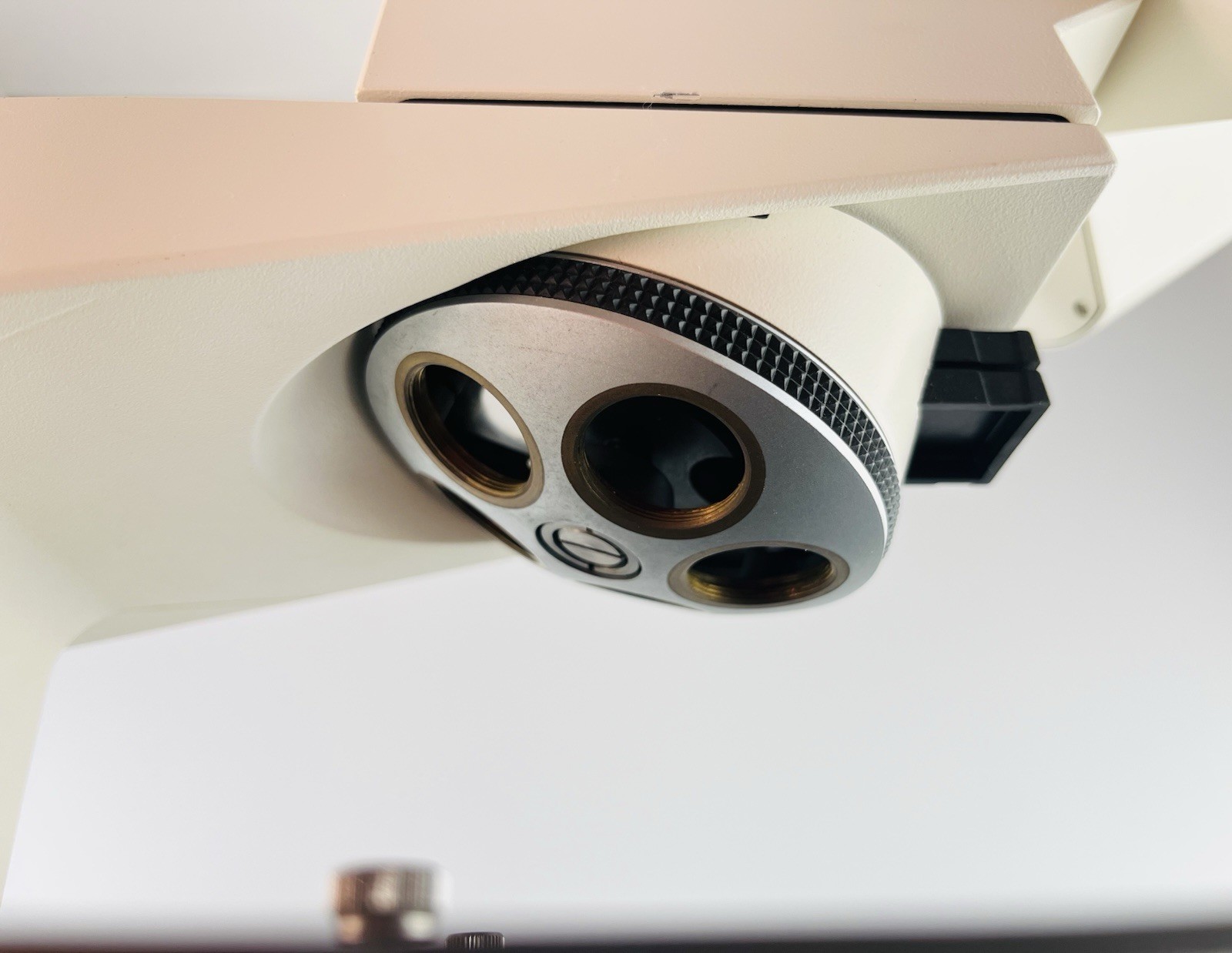 Carl Zeiss Axiolab re Microscope Missing Objective & Ocular Lenses Shell Only