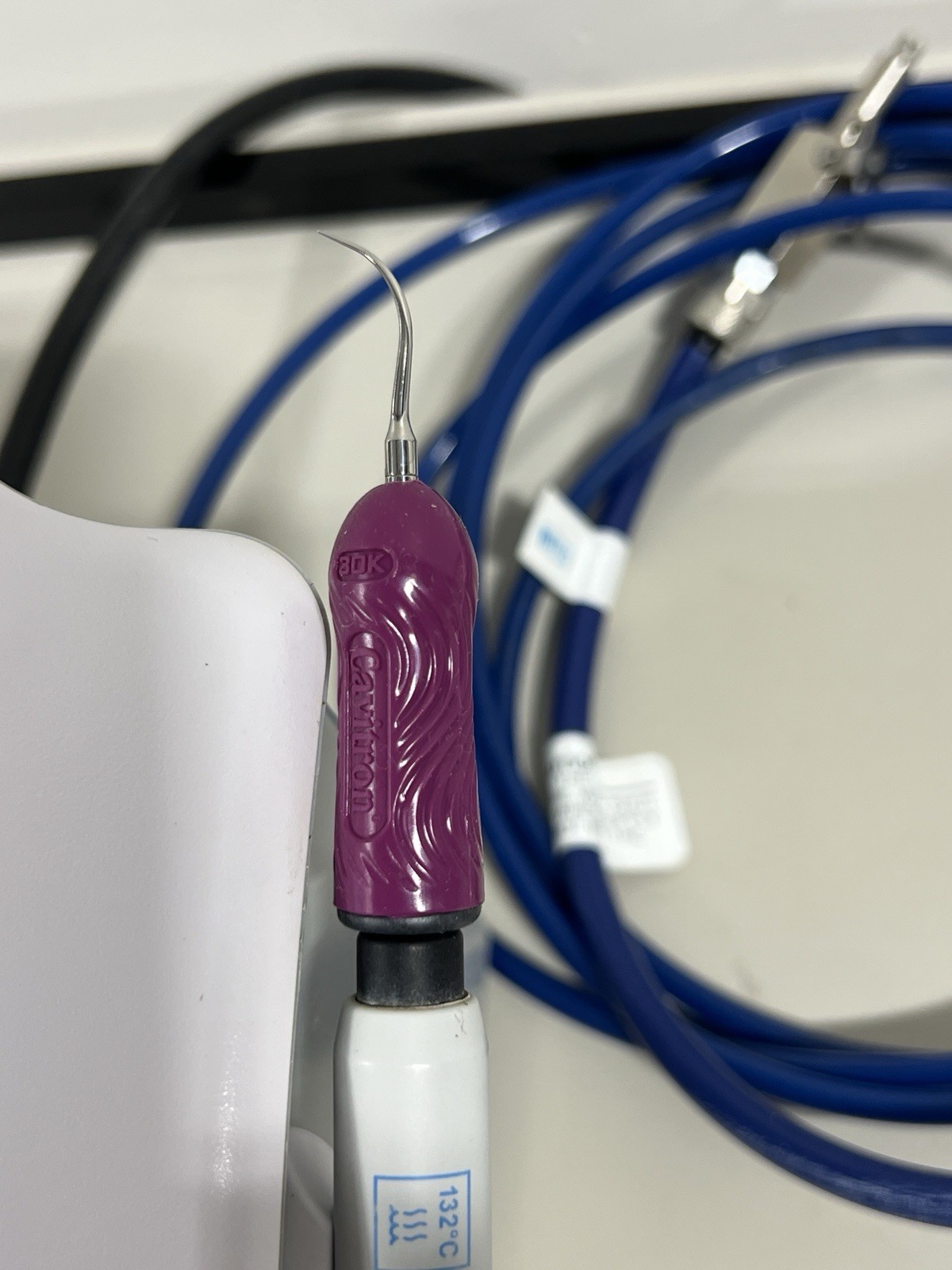 2022 Dentsply Cavitron Plus Gen-136 Ultrasonic Scaler with Tip. Excellent!!!