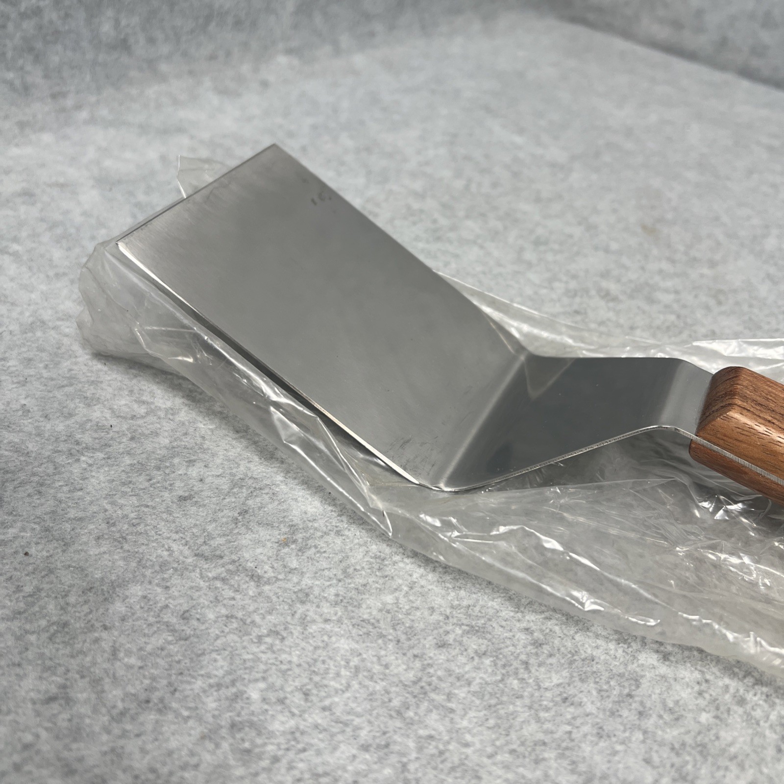 Dexter S8694 Wood Handle 11″ Grill Spatula MADE IN USA – NEW