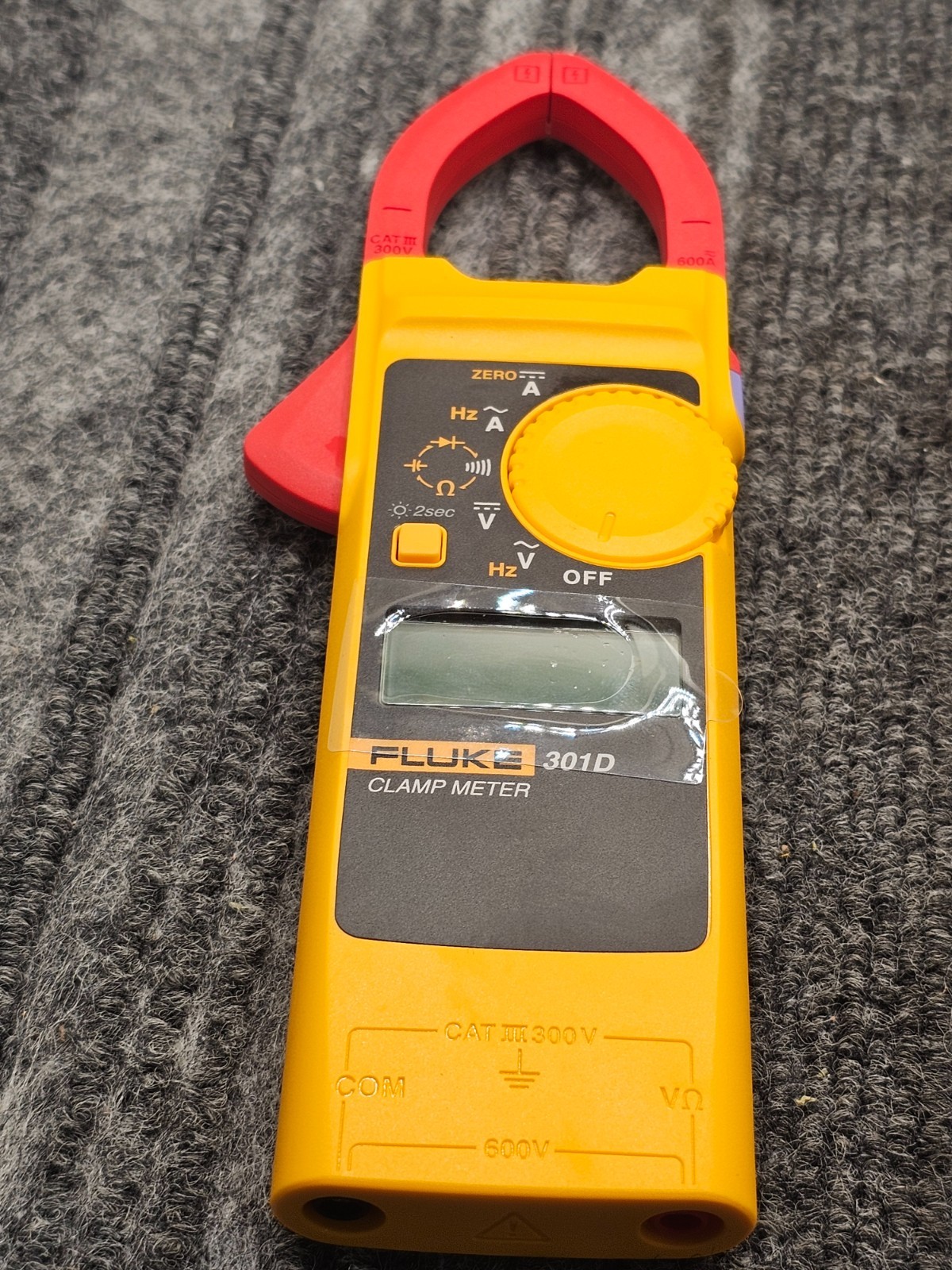 Fluke 301D/ESP Ultra-Slim Body Thin-Jaw Palm-Sized AC/DC Digital Clamp Meter