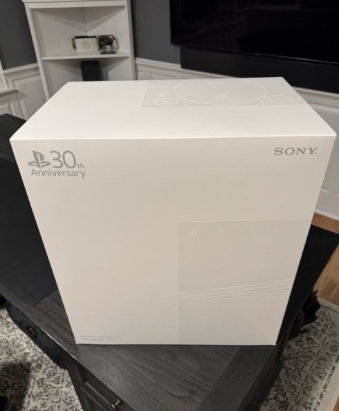 Playstation 5 Pro 30th Anniversary PRO BUNDLE -Mint