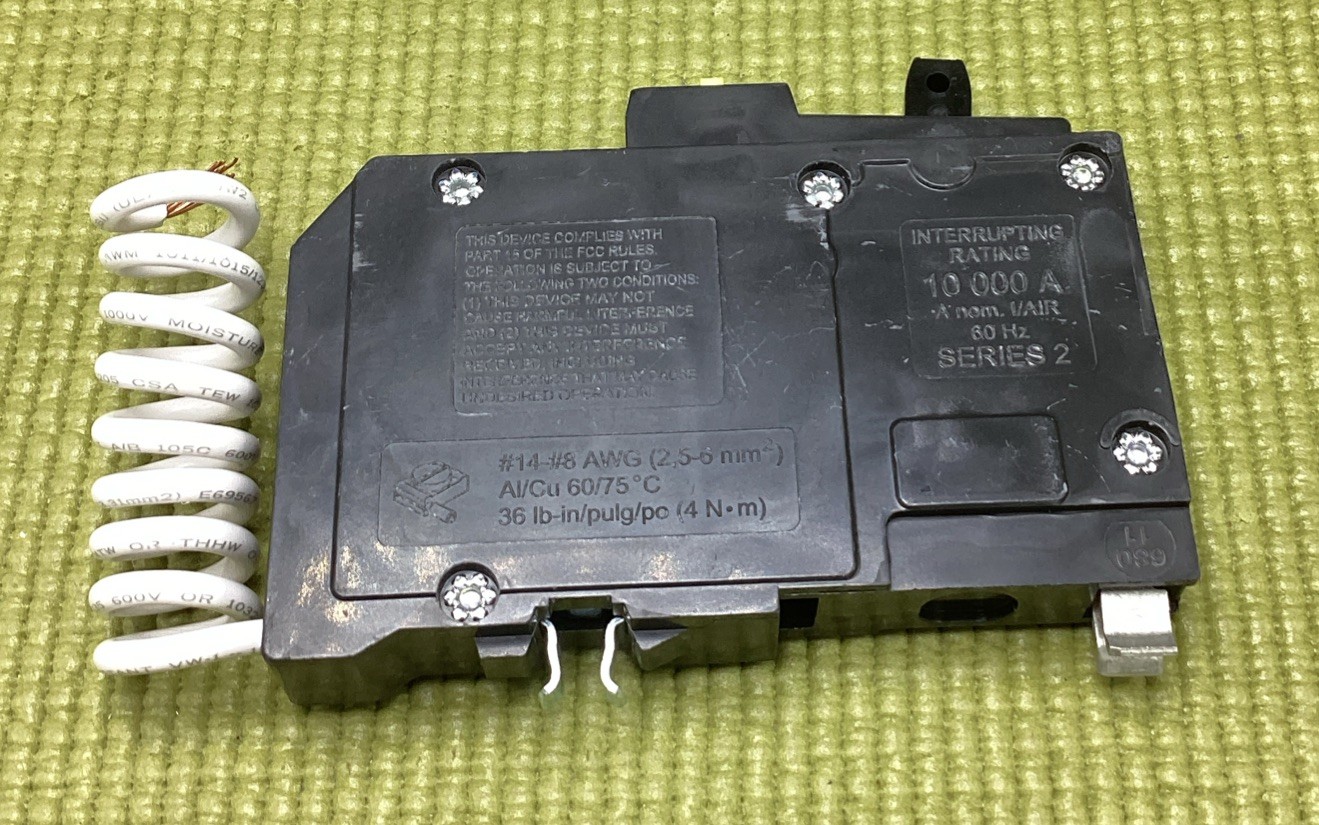 Circuit Breaker Square D QO120GFI 20 Amp 1 Pole 120V GFCI