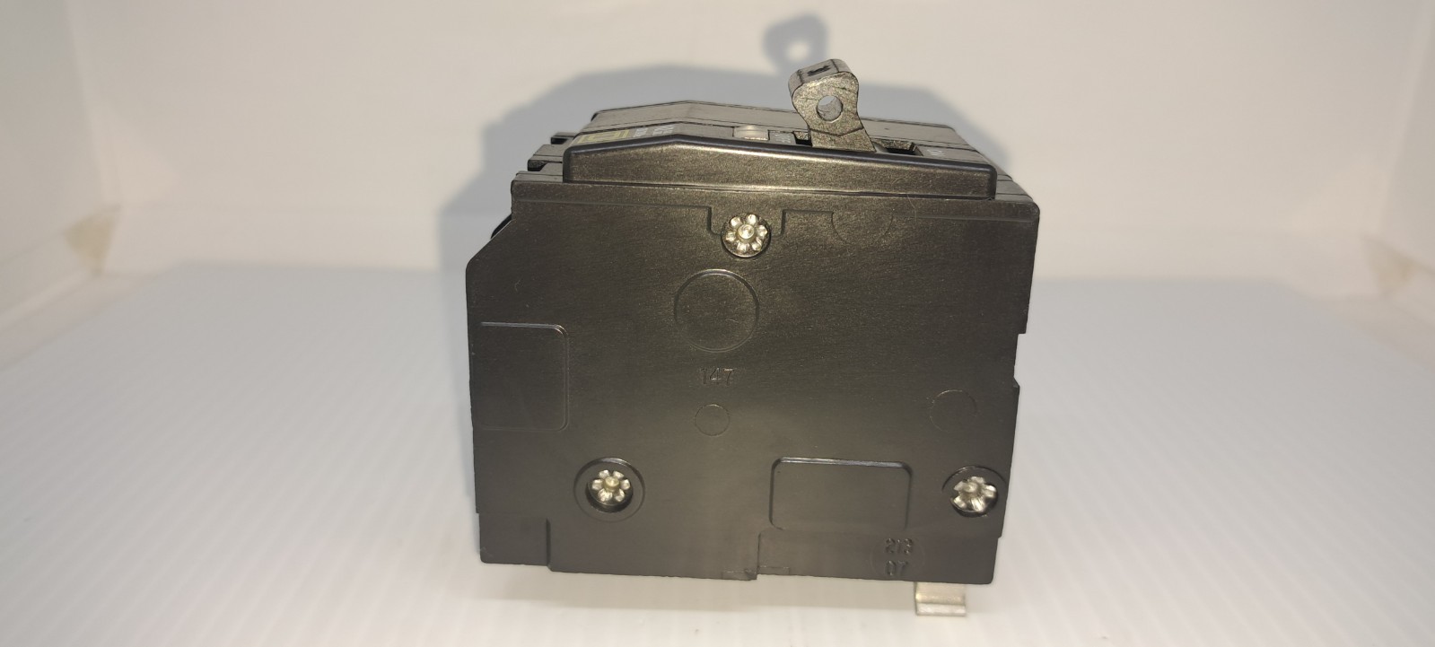 SQUARE D QO230 30 Amp 2 Pole 120/240V Type QO Circuit Breaker Yellow Face