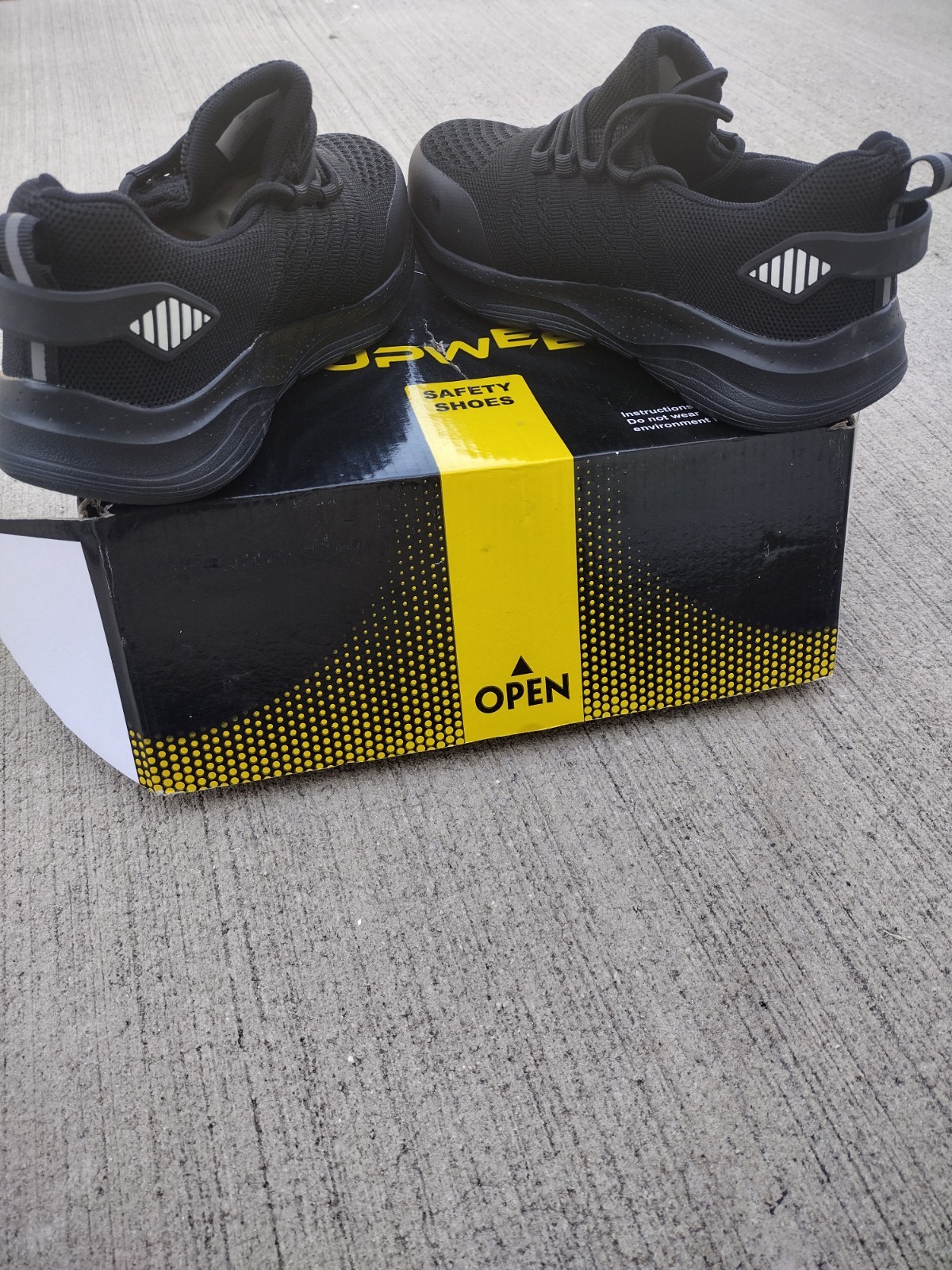 LUPWEE Safety Shoes Black Lace-Up Work Shoes w/ Box Safety Footwear size 6. e38