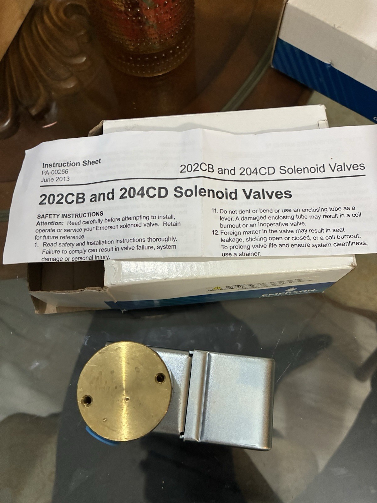 Emerson 204CD 1/4B5/32P Brass Steel Solenoid Valve V2051 1/4″ NPT 120V