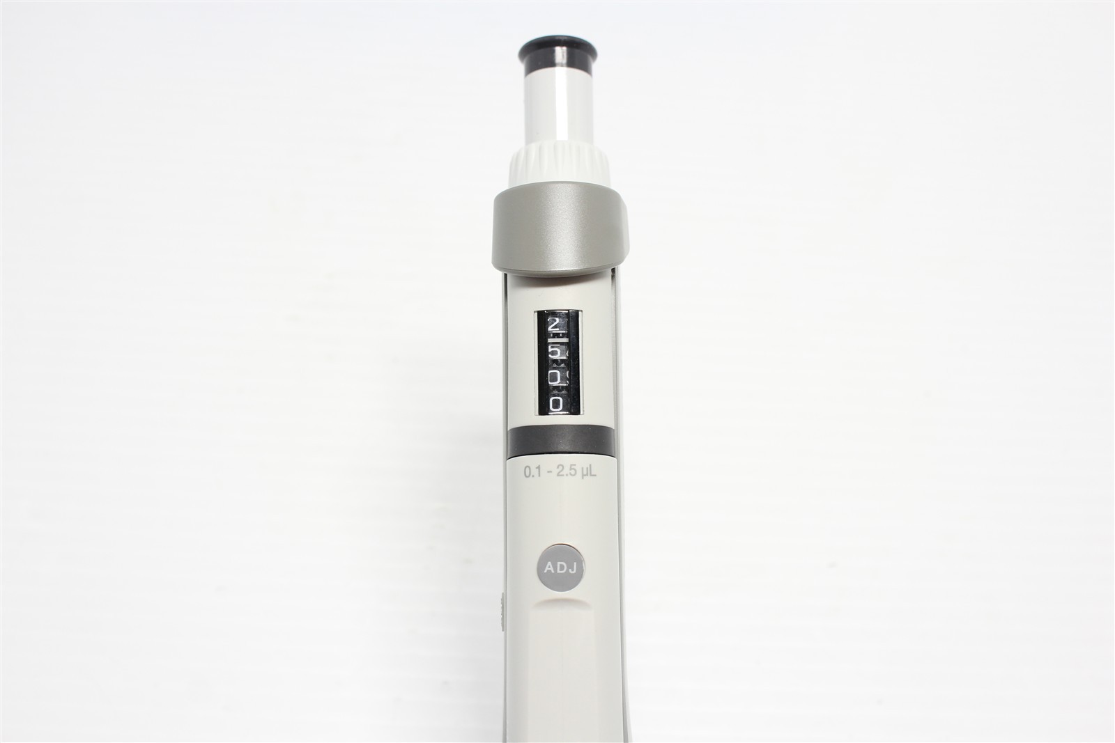 NEW Eppendorf Research Plus G Adjustable Volume Pipette 0.1-2.5uL 3123000012