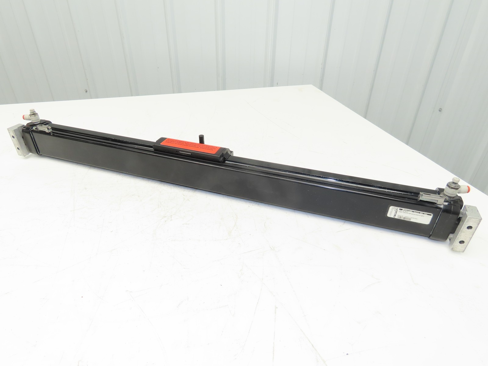 Tolomatic BC215 NP SK24.000 FL BT2 Pneumatic Band Cylinder Actuator 24″ Stroke