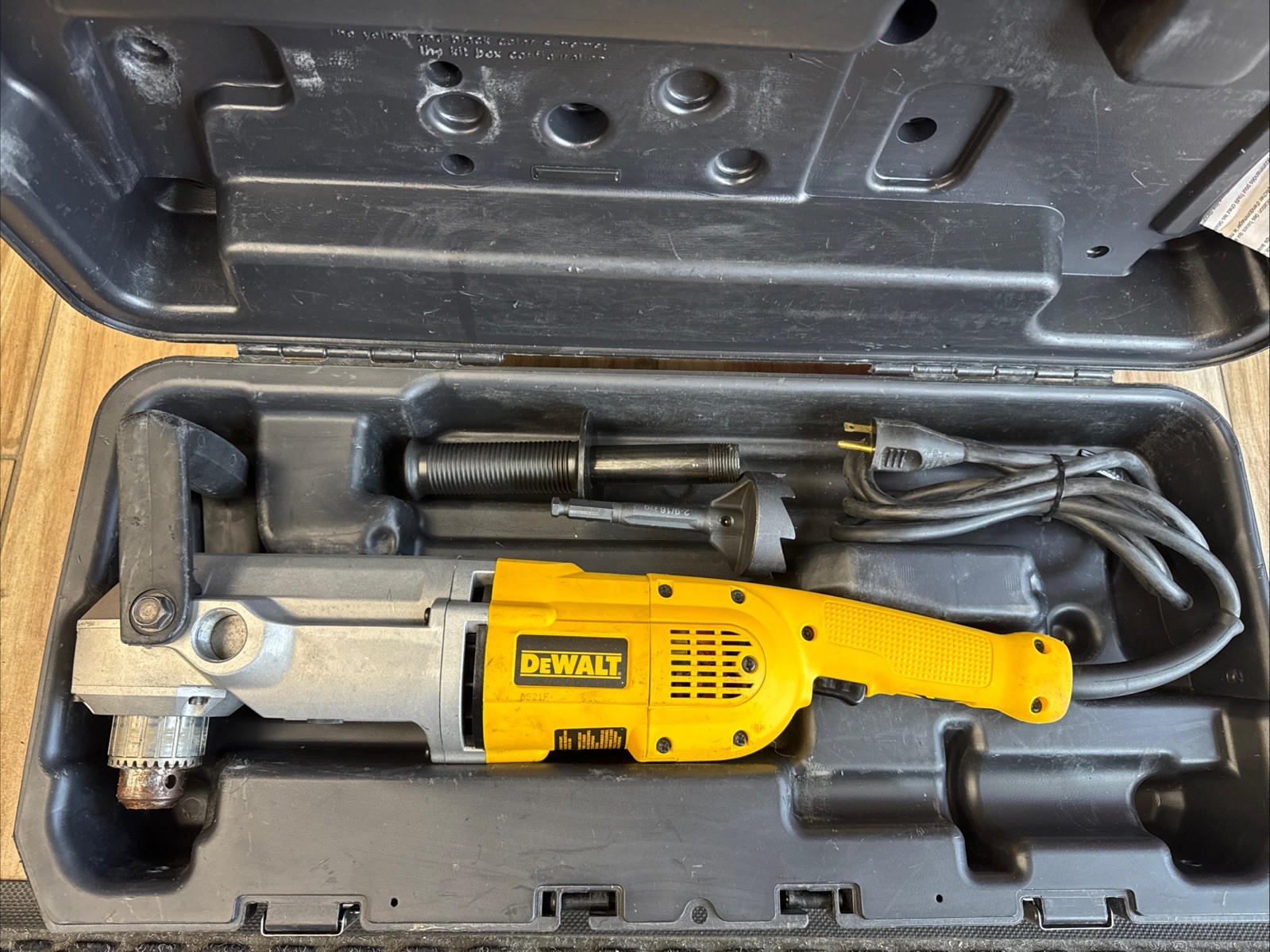 DeWalt DW124 1/2 In Right Angle Drill Heavy Duty 120V Type 2 With Case & Handle