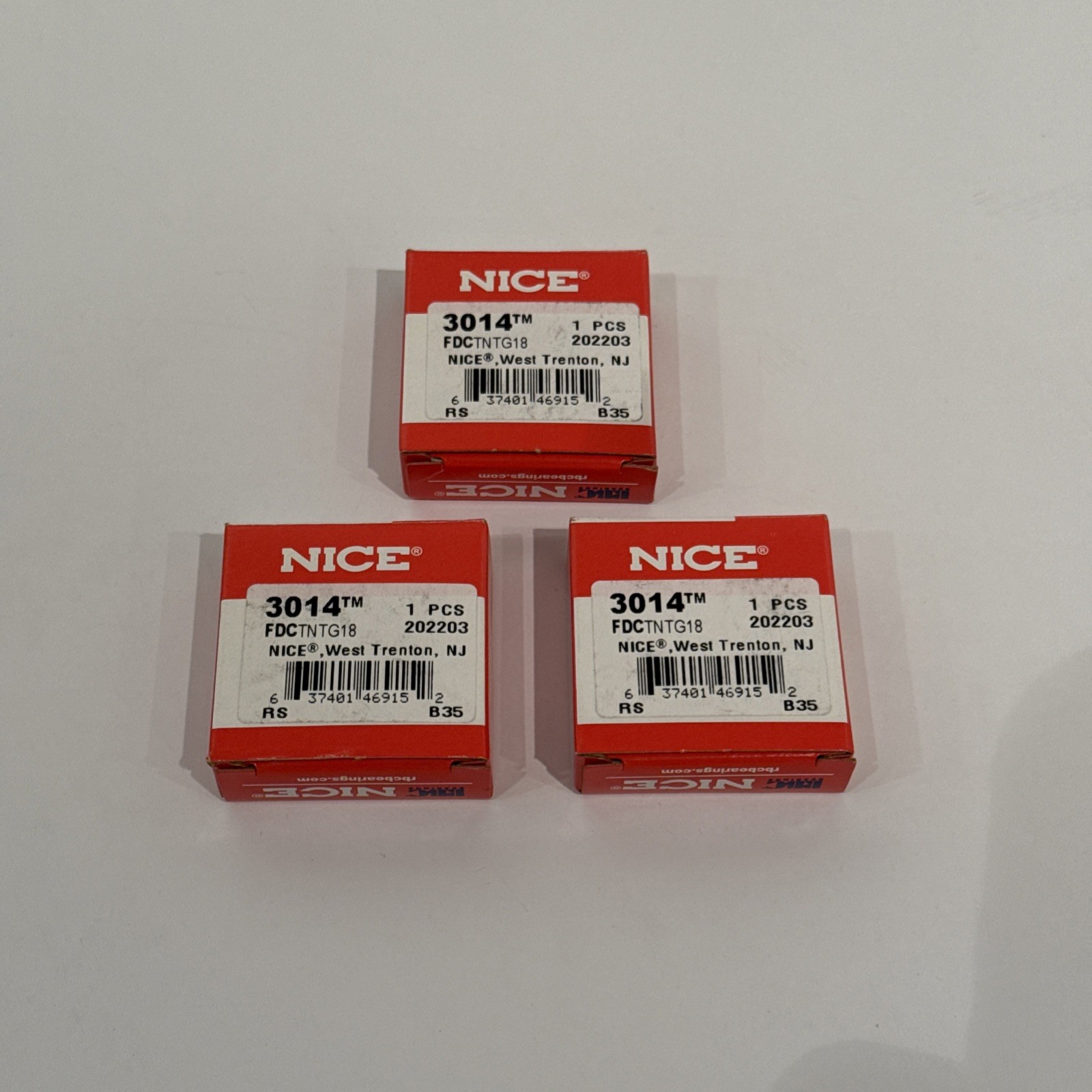 Nice 3014FDCTNTG18 Flanged Precision Ground Ball Bearing Brand New In Box