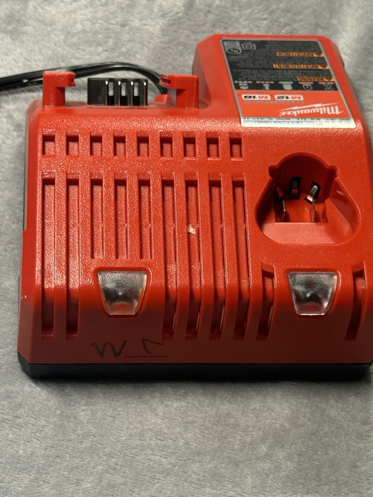 Milwaukee Genuine M18 M12 volt Lithium Charger