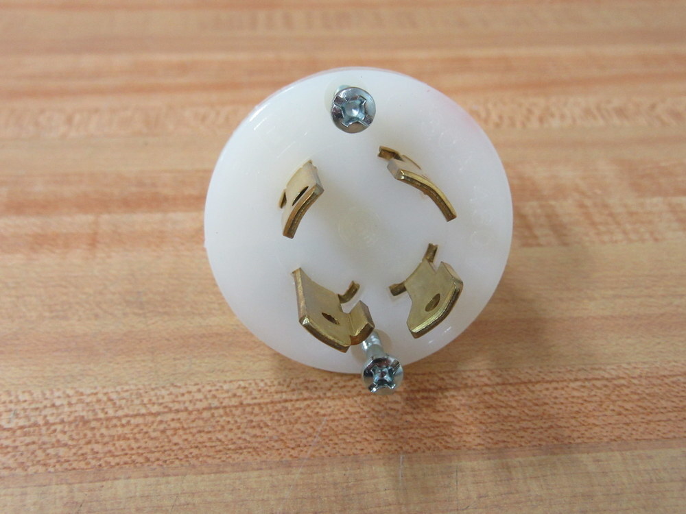 Hubbell HBL2731 Insulgrip Twist-Lock Plug