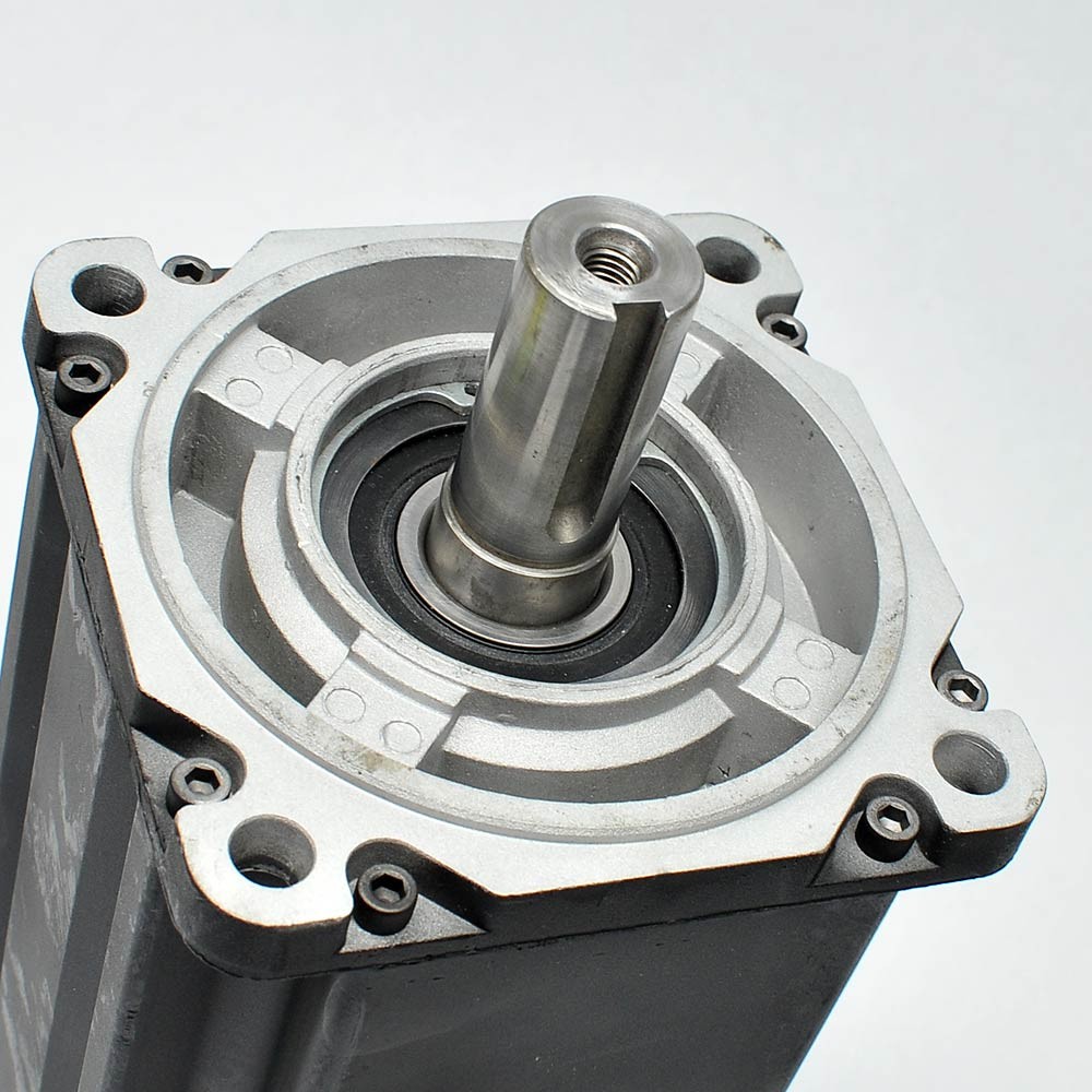 Allen-Bradley MPL-A540K-MJ74AA 5.5kW 7.3HP 4000RPM AC Servo Motor 230V 3phase
