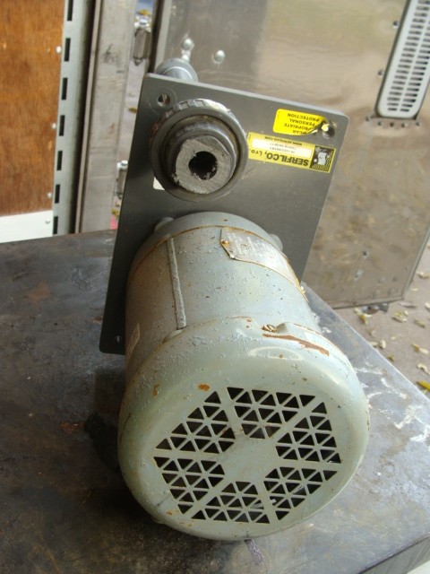 SERFILCO IP54 CHEMICAL DUTY VERTICAL PUMP .75HP 3PH 190/380V 2.8/1.4A