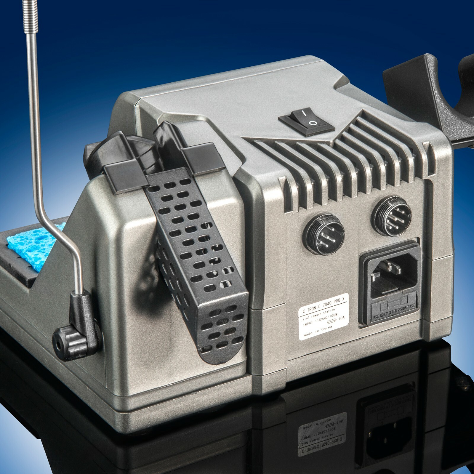 X-Tronic 7040-PRO-X Small Footprint Hot Air Rework & Soldering Iron Station Kit