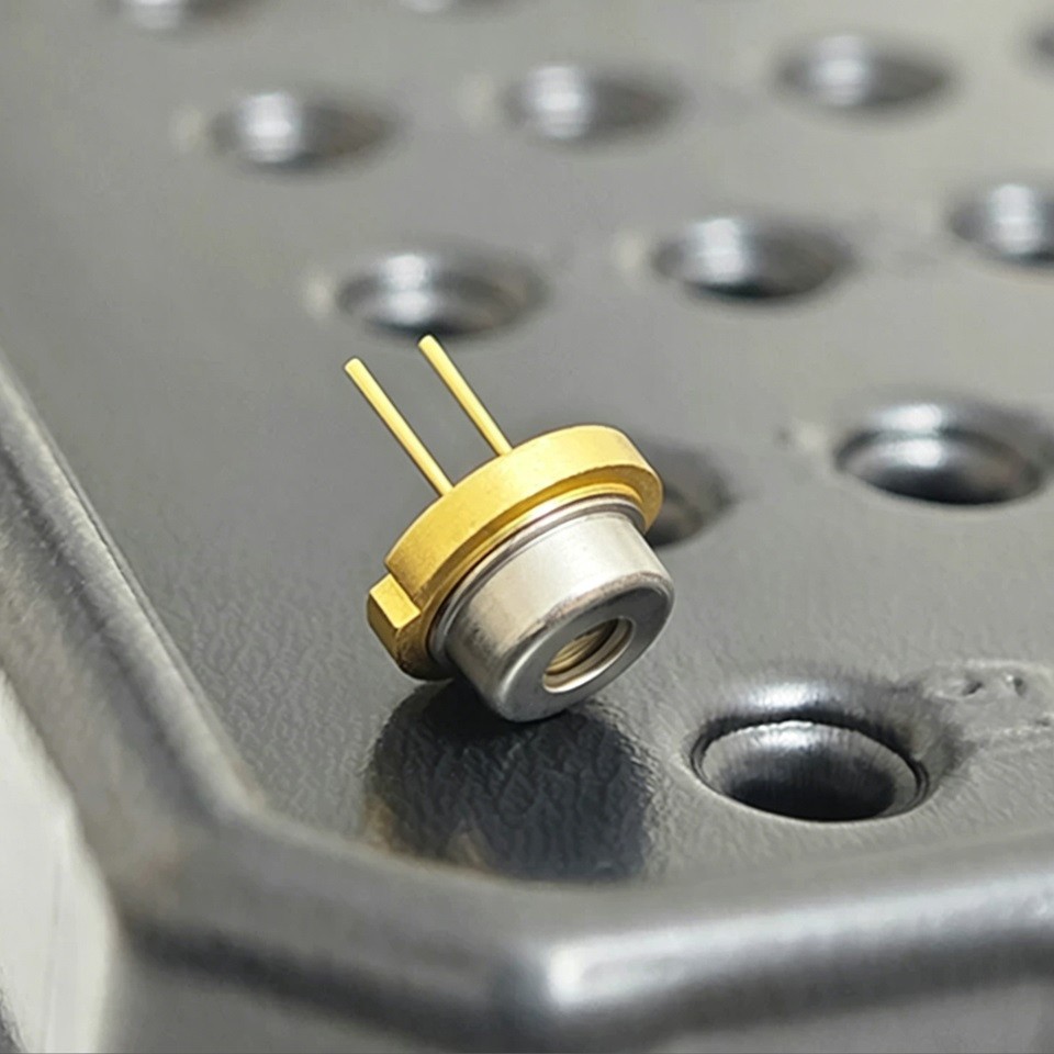 3.3W Powerful 395nm 402nm 405nm Voliet/Blue Laser Diode 3000mW 9mm KLC432FL01WW