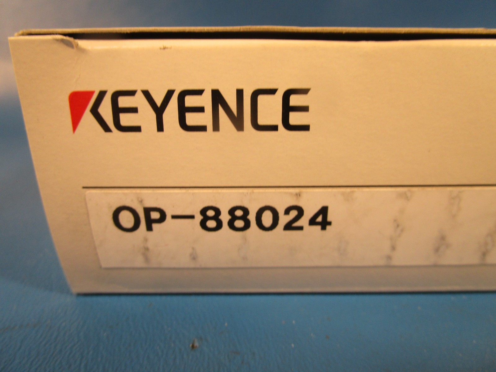 Keyence OP-88024, Adjustable Bracket Mounting Screw 105mm