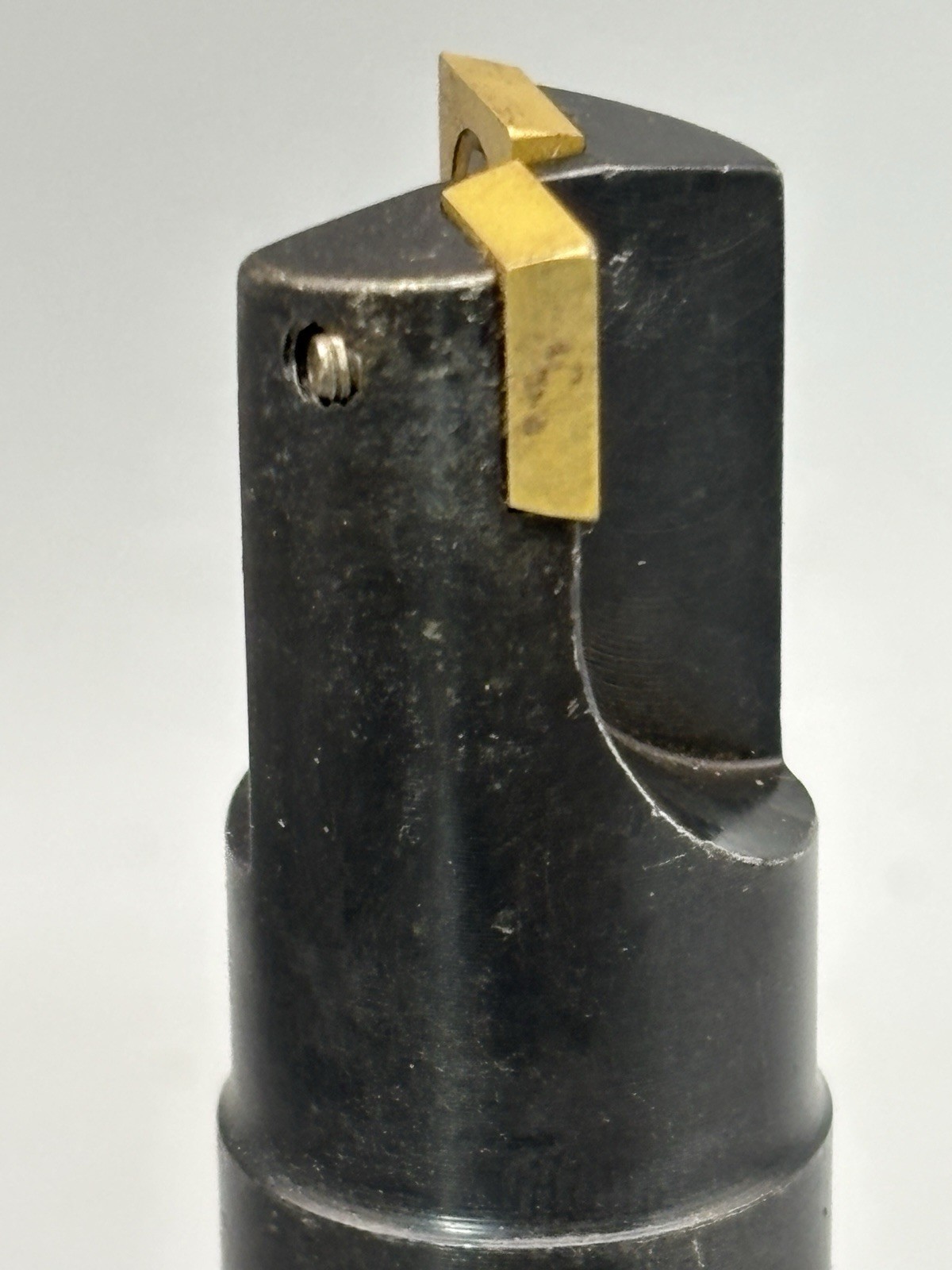 Kennametal KIPR075SD260 3/4″ Indexable End Mill 3/4″ Shank SDEB2615 Inserts