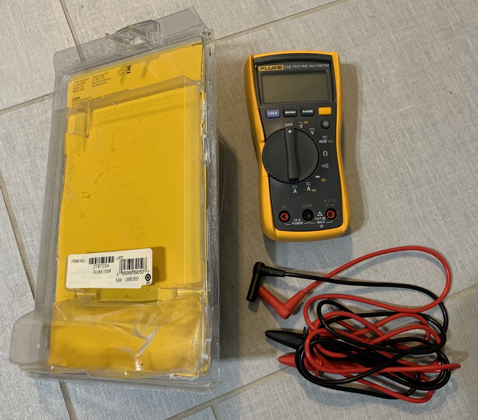 Fluke 115 Multimeter (used)