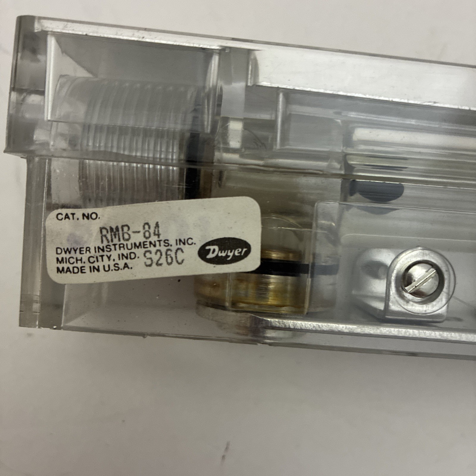 Dwyer RMB-84 Rate-Master Flow Meter 4-40 GPH Water 1/4 FNPT Flowmeter