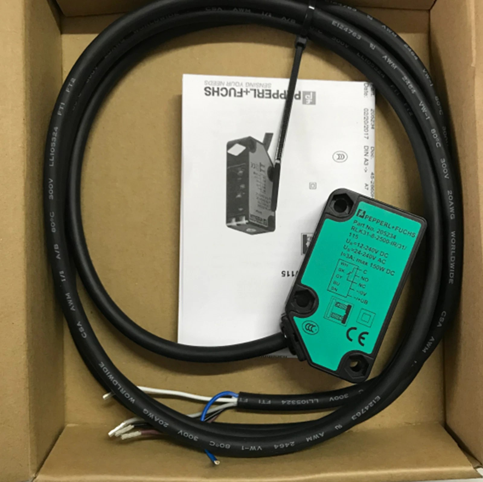 1PC NEW PEPPERL+FUCHS RLK31-8-2500-IR/31/115 Diffuse Sensor