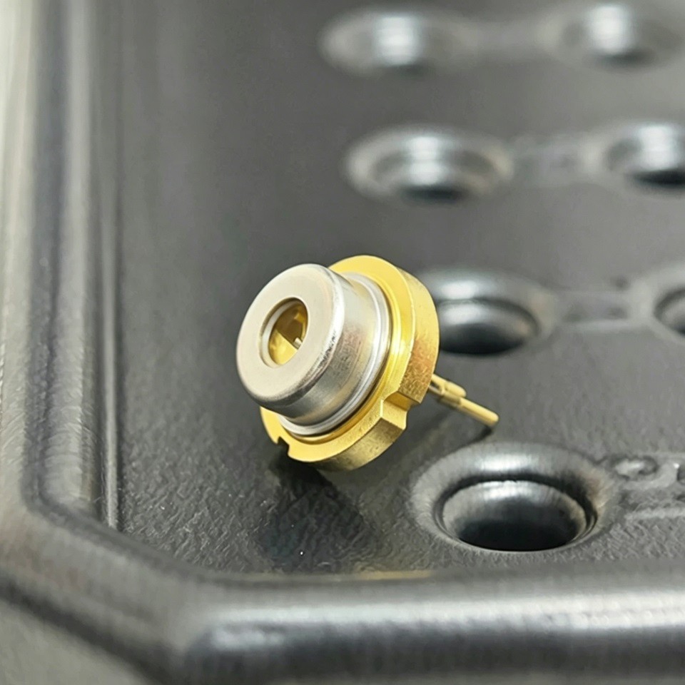 3.3W Powerful 395nm 402nm 405nm Voliet/Blue Laser Diode 3000mW 9mm KLC432FL01WW