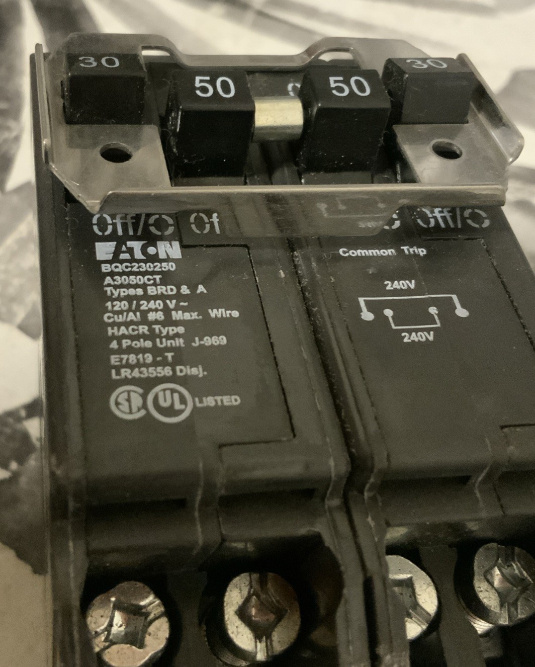 ➿ EATON 15/30 Amp Quad Circuit Breaker -BQC Type BR, Common Trip, UL Listed