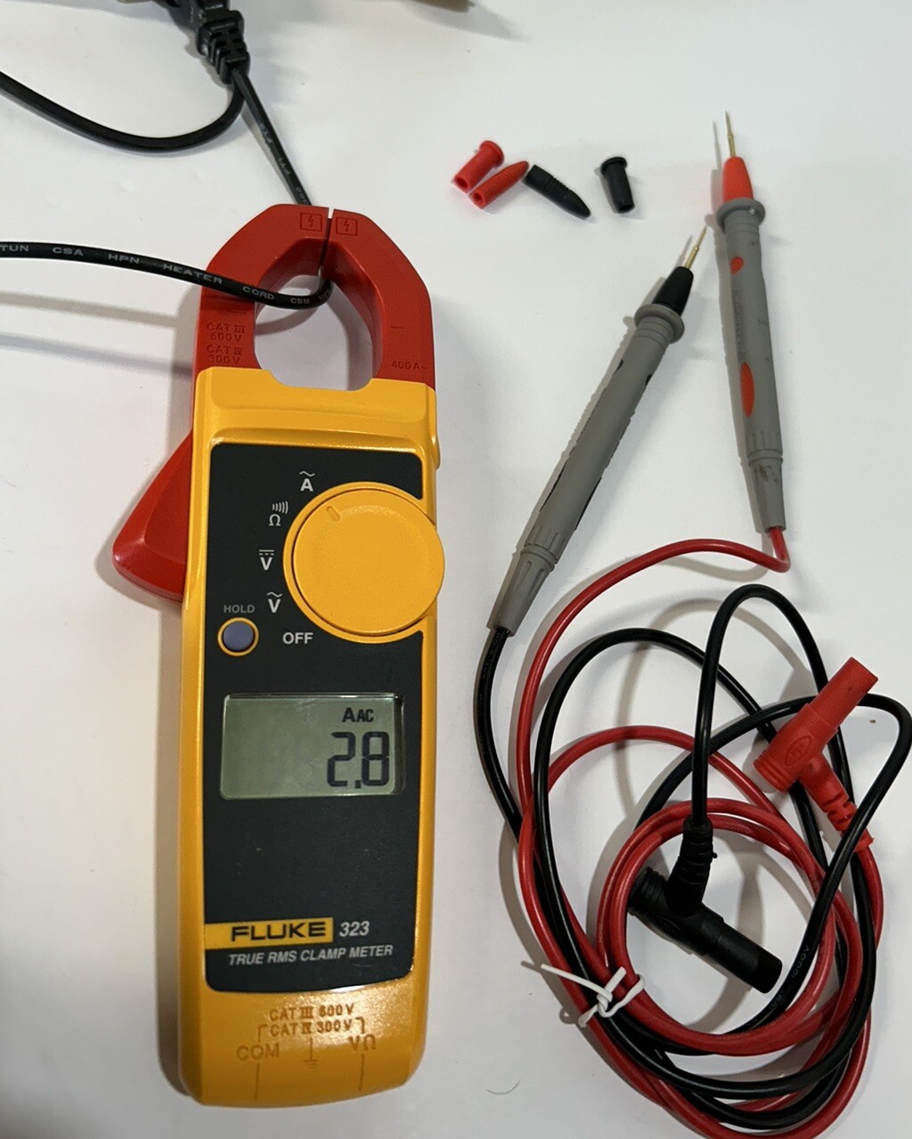 Fluke 323 True-RMS Digital Clamp Meter, 600V AC&DC Voltage,Ohm W/case Excellent
