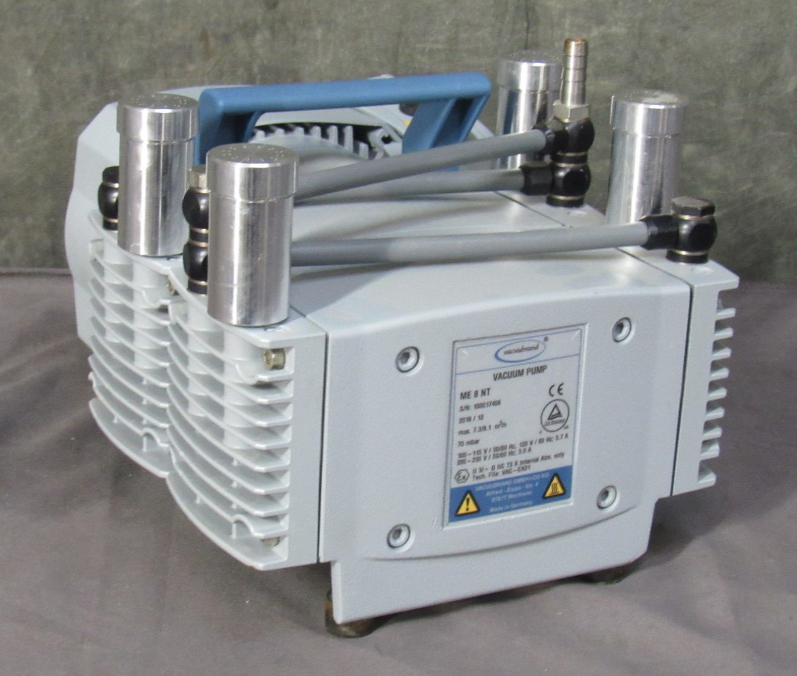 VacuuBrand Model ME 8 NT Vacuum Pump; 115/230V