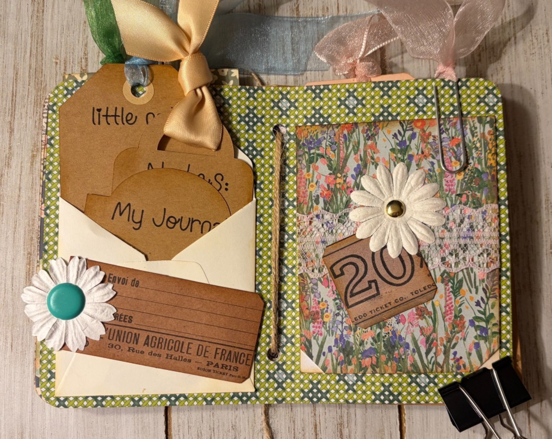 Junk Journal Handmade Booklet Book Vintage «Forest Animals» Pockets, Ephemera