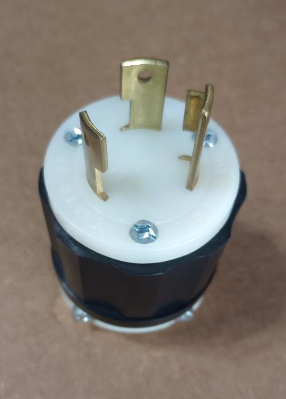 NEW Leviton 2621-CS 250 VAC, 30 A, 0.52 to 0.93″ Cord Locking Plug Free Ship